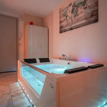Premium Jacuzzi At The Center, By Aqua Platinum Thessaloniki