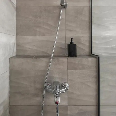 Premium Jacuzzi At The Center, By Aqua Platinum Apartment