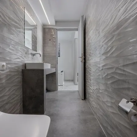 Premium Jacuzzi At The Center, By Aqua Platinum Thessaloniki