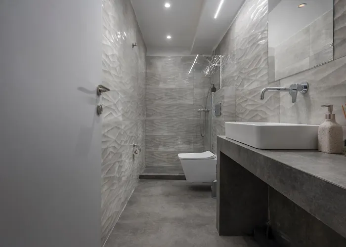 Premium Jacuzzi At The Center, By Aqua Platinum